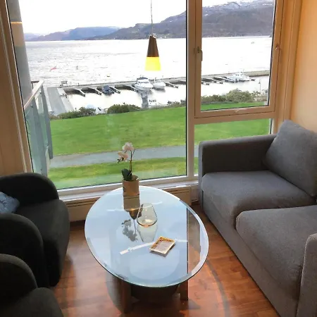 Apartment Hjelmeland *