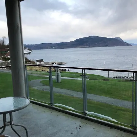 Apartman Hjelmeland *